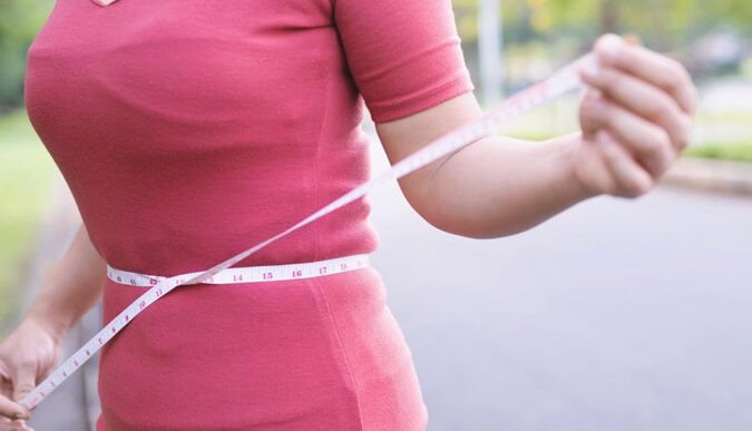 ¿Cómo la cirugía para evitar el embarazo afecta el peso?